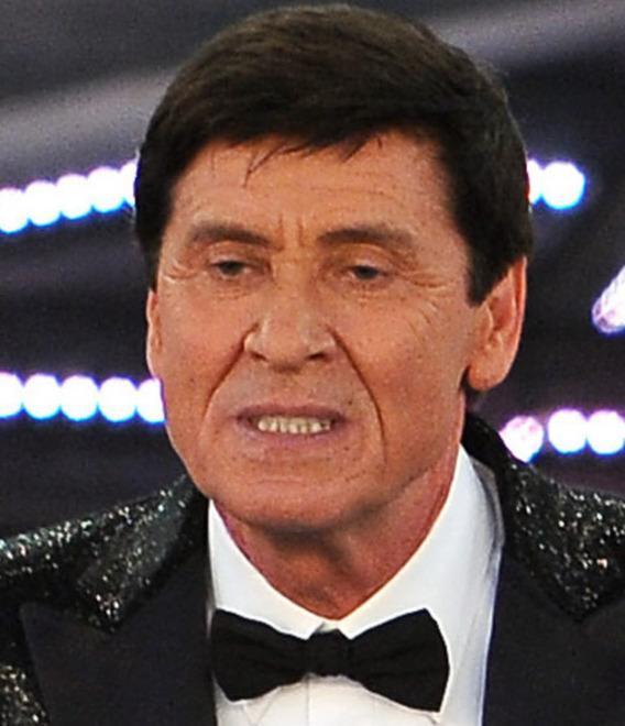La Versilia dimentica il re delle hit 
