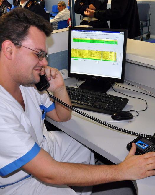 Sos pronto soccorso linea diretta con la polizia 