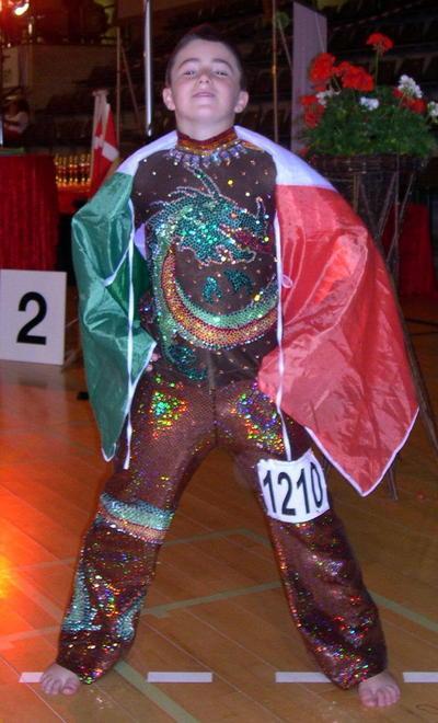 Nella danza sportiva la Terinazzi school si è colorata d’azzurro