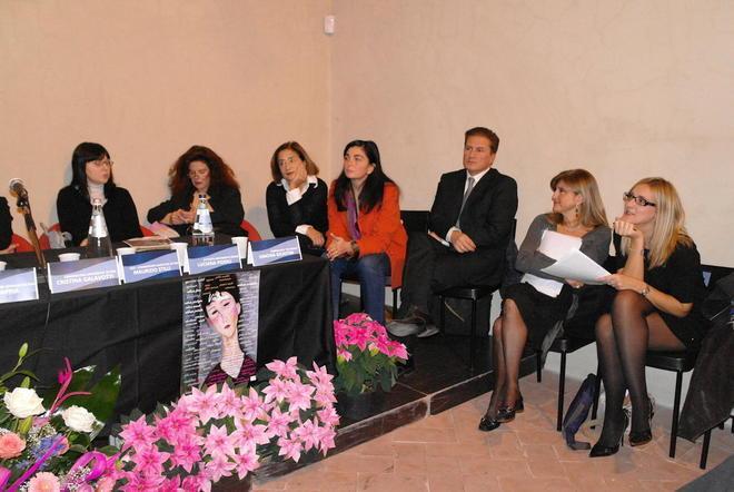 Violenza sulle donne, parata di autorità al convegno “Ti voglio bene da morire” 