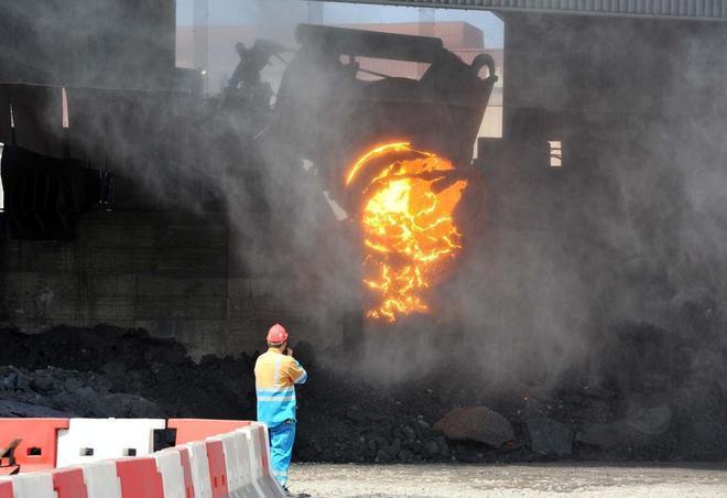 Altoforno, scontro sulla fermata lunga 