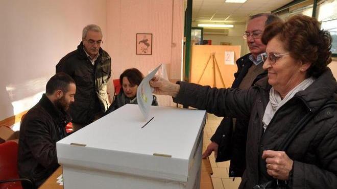 Ballottaggio, è guerra per le iscrizioni al voto