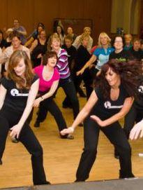 Al Palasport di Casa Mora fai lo “zumba” e aiuti Albinia