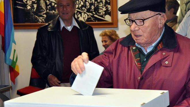 Tornate al seggio del primo turno con certificato e documento di identità