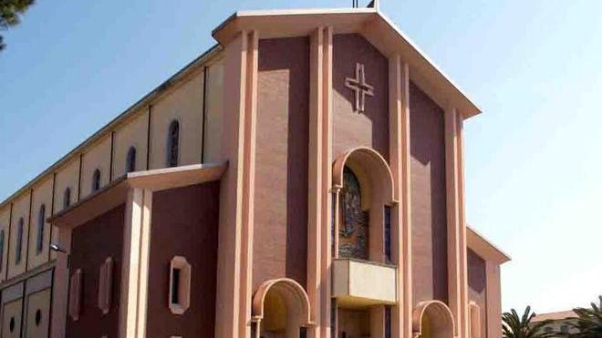 Rubava le elemosine nella chiesa di S. Antonio: denunciato per furto trentaquattrenne