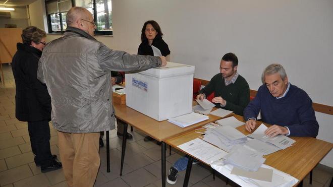 Ballottaggio, rimonta di Bersani. Netta inversione di tendenza