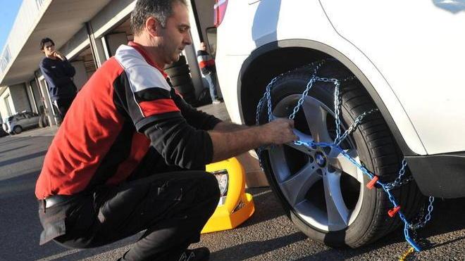 Sos anti-neve, obbligatorie le catene a bordo