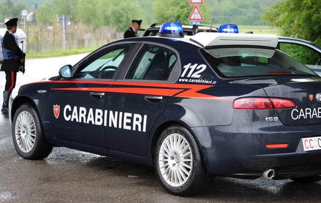 Traditi dalla targa dell’auto, in manette due rapinatori