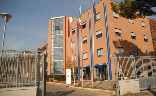 «Smantellano i servizi di nascosto» 