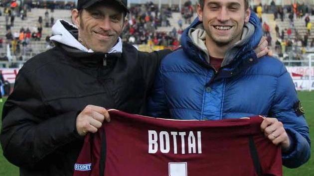 Una maglia a Bottai prima del match