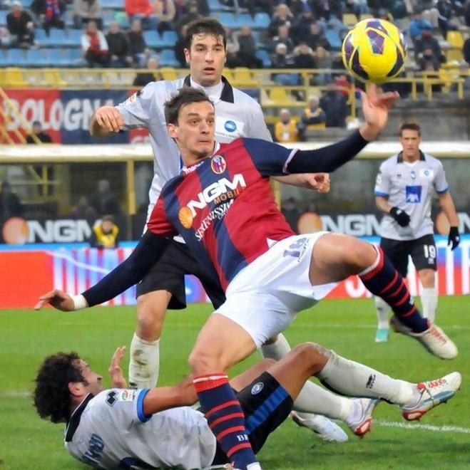 Due gioielli di Diamanti e Gabbiadini: il Bologna batte l’Atalanta e respira