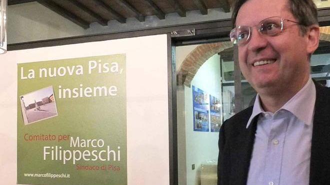 Il sindaco inaugura il comitato elettorale in via Gori