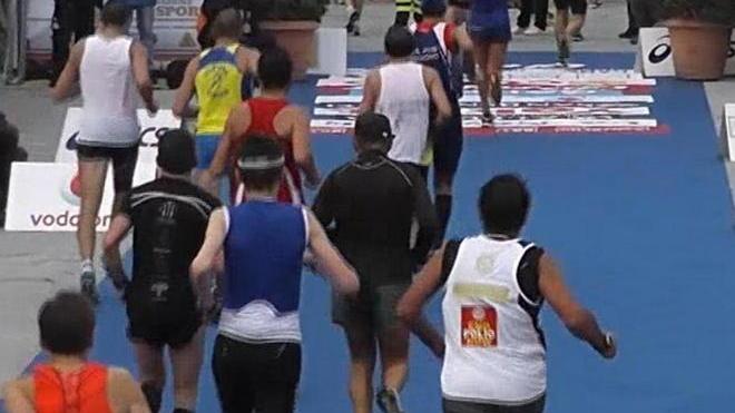 È in malattia ma corre la maratona di Firenze