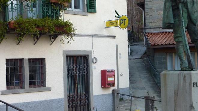 Chiude l’ufficio postale rivolta a Pianosinatico