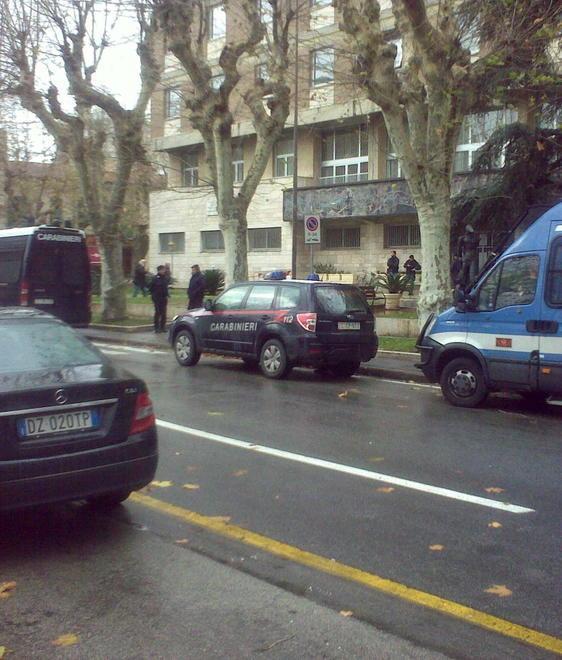 Varignano “blindato” per sfrattare chi occupa 