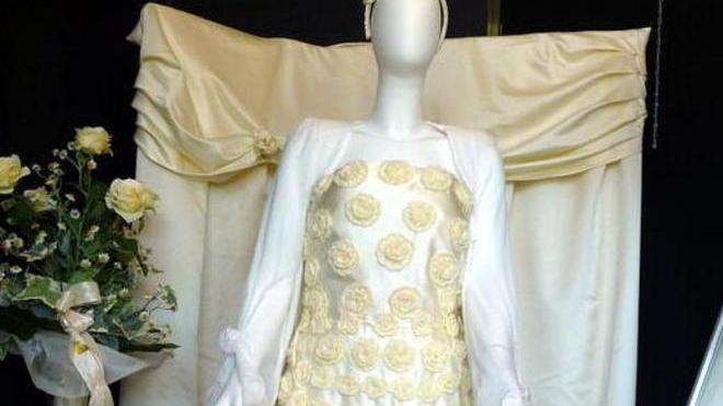 Un laboratorio di sartoria per le donne in difficoltà