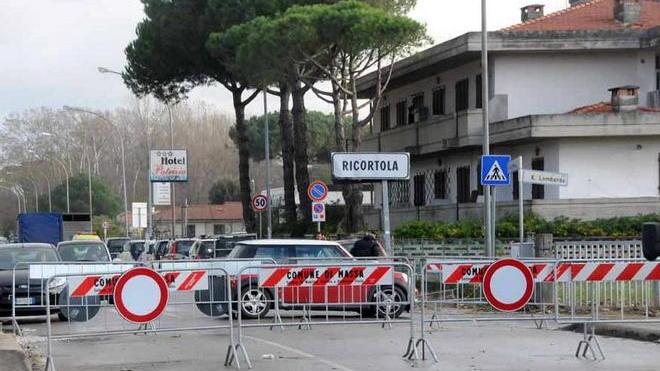 Mareggiata, bagni sotto attacco