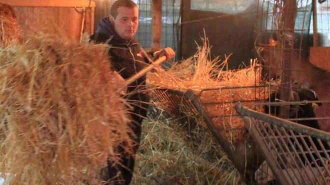 Michele, 19 anni farà il pastore dietro alla Renella
