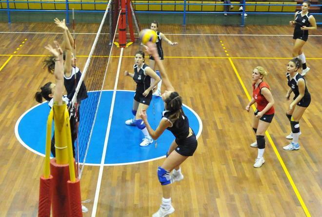 Volley Piombino, ok a metà 