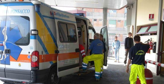 Ferisce il fratello a colpi di cacciavite 
