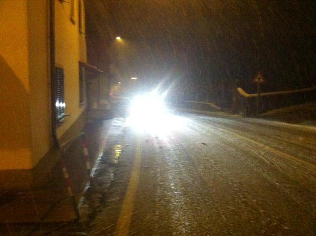 Neve in Valbisenzio, in azione gli spalaneve 