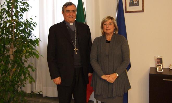 Il saluto del prefetto al vescovo