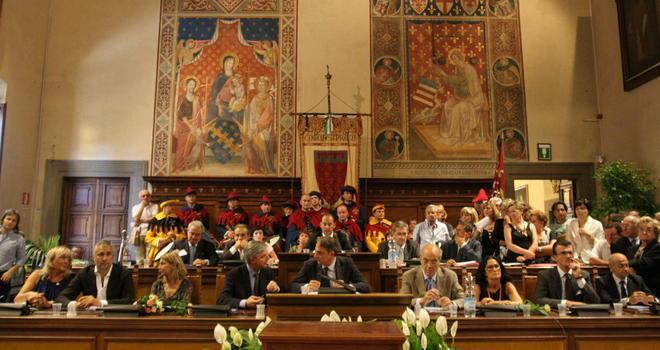 Consiglio, la sinistra “salva” la destra 