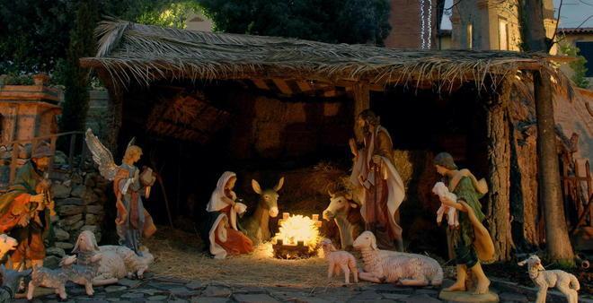S’inaugura il presepe in piazza del Popolo