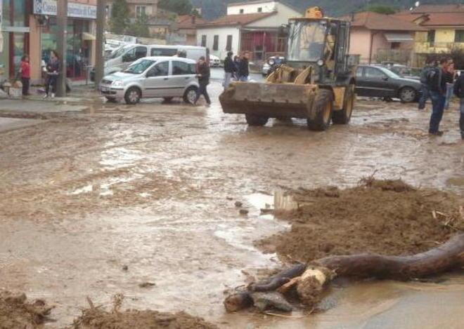 Alluvione, in campo i big del marmo con un’asta di blocchi 
