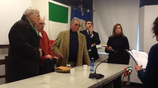 Quattrocento firme contro l’archiviazione