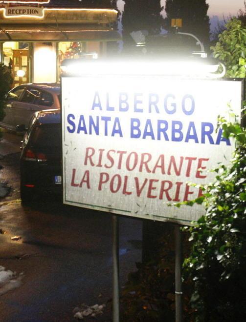 Pistola alla testa: rapinato in albergo 
