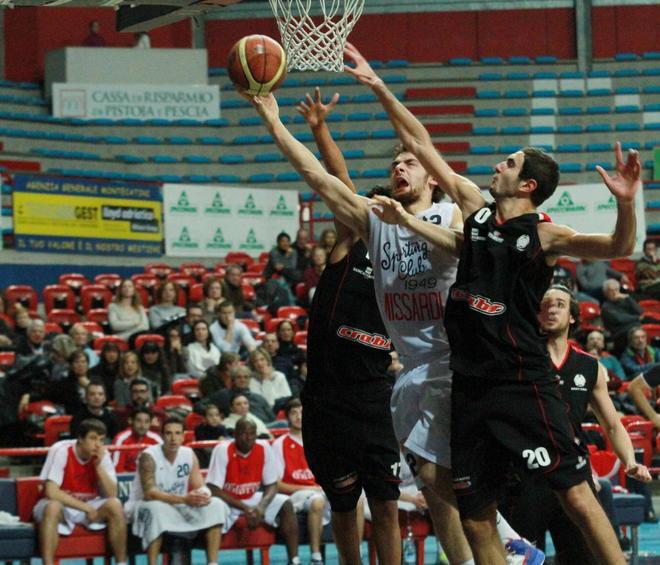Missardi tutto cuore Coach Barsotti applaude il gruppo 