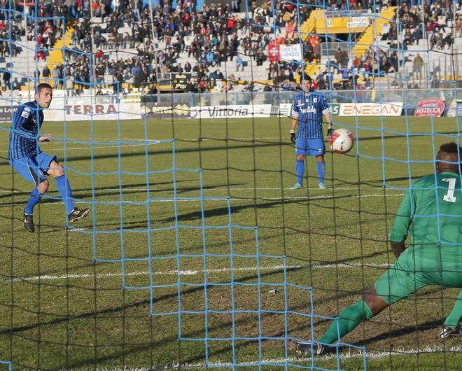 Nerazzurri, un sorriso a mezza bocca 