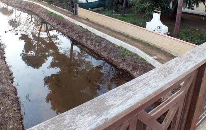 Fosso delle Prigioni: la passerella in legno sarà resa più sicura 
