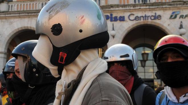 «Studenti, attenti ai cattivi maestri»