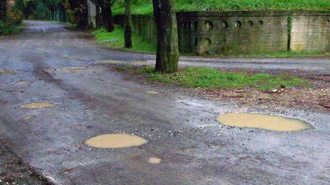Quelle buche verso l’asilo sono 90, quanti i bambini