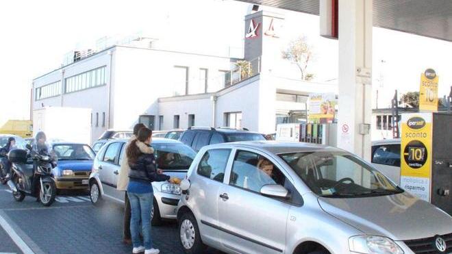 Benzinai in sciopero dalle 19 di stasera