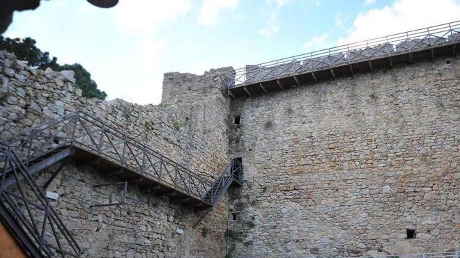 Lavori pronti a fine anno alla Fortezza pisana