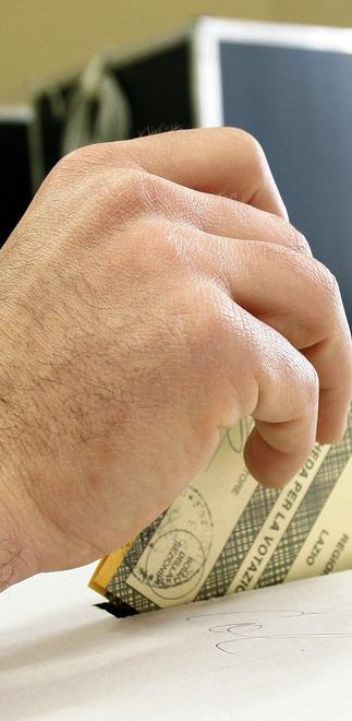 Duecento firme bipartisan per le primarie 