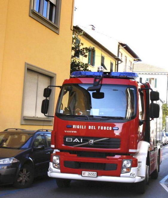 Allarme gas in via Frascati strada chiusa