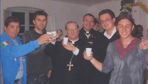 Fauglia, il parroco festeggia 25 anni del suo sacerdozio