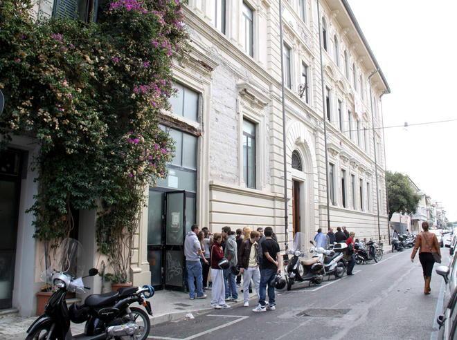 Riscaldamento guasto, gelo al liceo classico 
