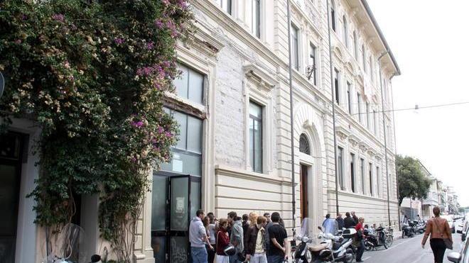 Riscaldamento guasto, gelo al liceo classico