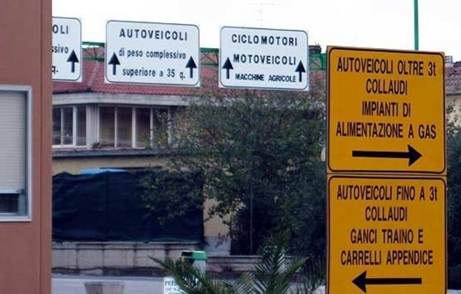 Destituito il capo della Motorizzazione 