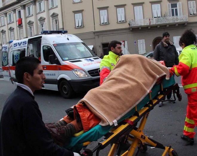 Scooterista ferito sul viale Italia 