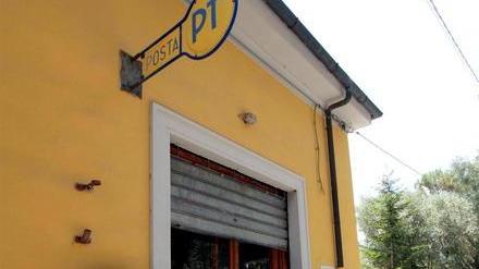 Presidio di protesta a Monterappoli contro la chiusura delle Poste