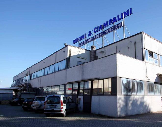 Azienda regala per Natale mille euro ai dipendenti 