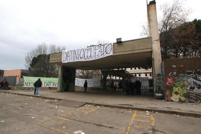 Caso di tubercolosi all’istituto Datini, cessata l’occupazione 