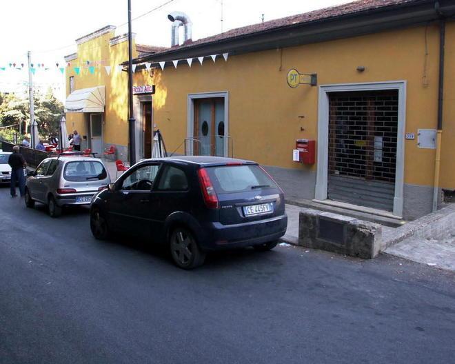 La protesta premia Monterappoli: l’ufficio postale rimarrà aperto 