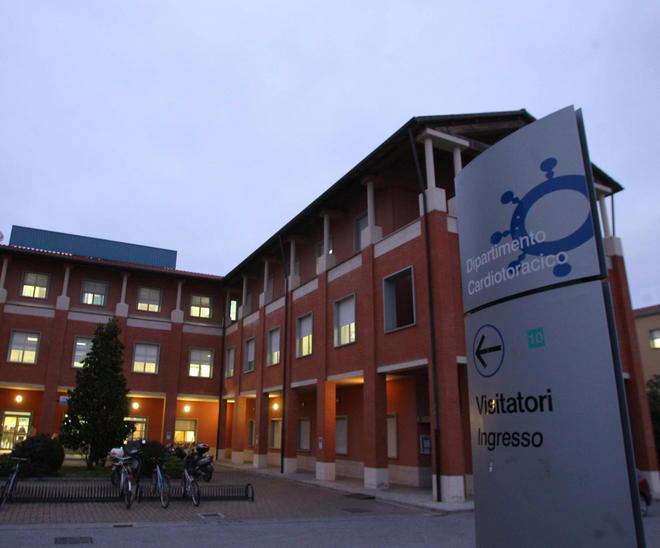 Morto in ospedale a 49 anni: denuncia dei parenti 